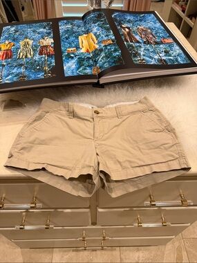 Old Navy Beige Women's Casual Chino Shorts